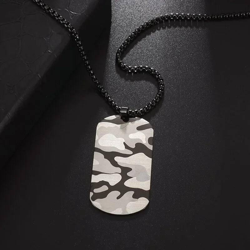 Collar de Acero de Titanio "Dumbbell"