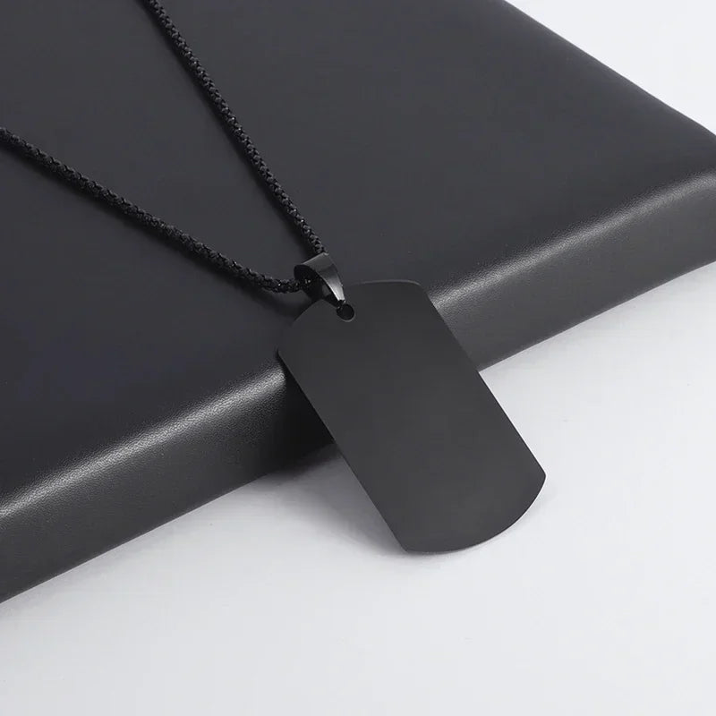 Collar de Acero de Titanio "Dumbbell"